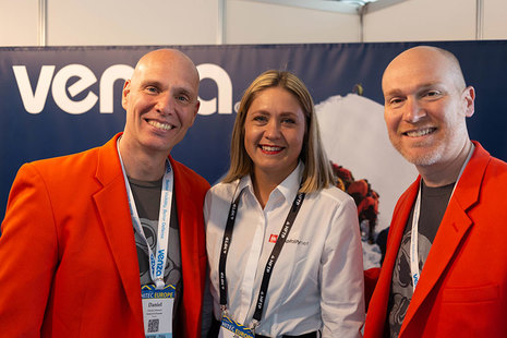 Daniel Johnson (VENZA), Jill Dassen (Hospitality Net) & Jeff Venza (VENZA) at HITEC Europe 2019