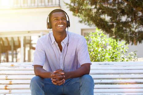 Booking.com Research Highlights the More Inclusive Must Haves for Neurodivergent Travelers