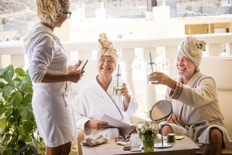 Total revenue management: Hotel upselling across guest touchpoints